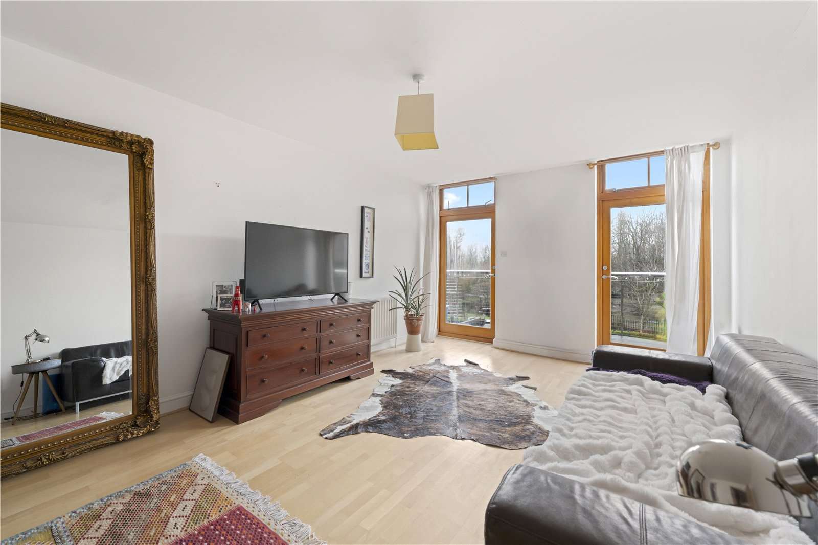 Lower Square, Isleworth, TW7 6XJ