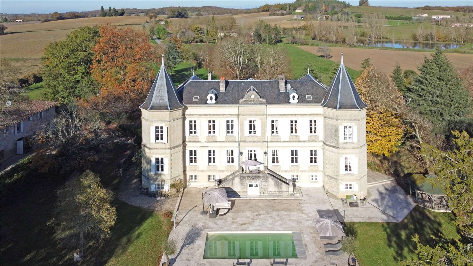 Castle / Chateaux for Sale in Lot-Et-Garonne, GB - 3