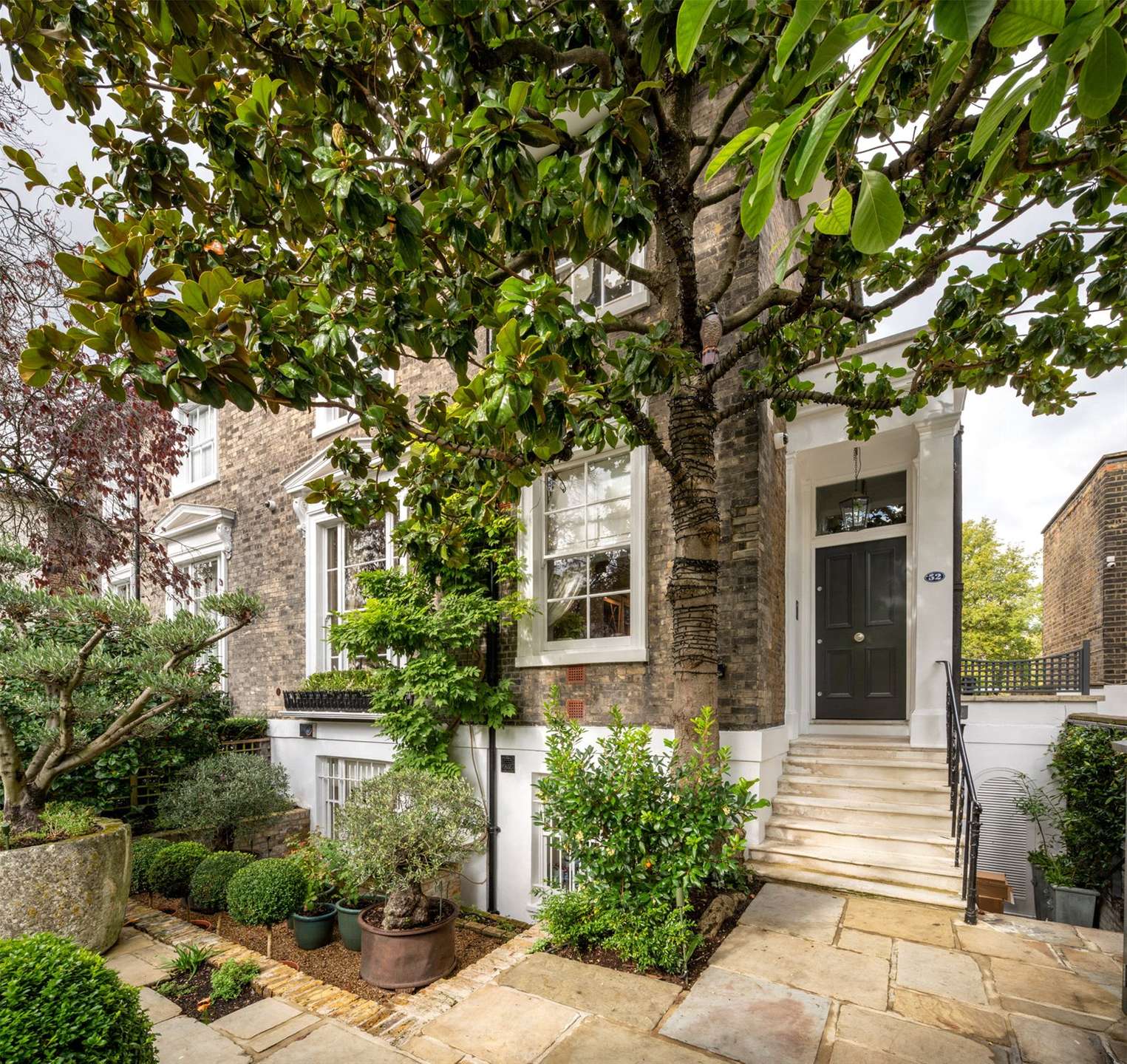 Savills Clifton Hill, St John's Wood, London, NW8 0QG 매매용 특성