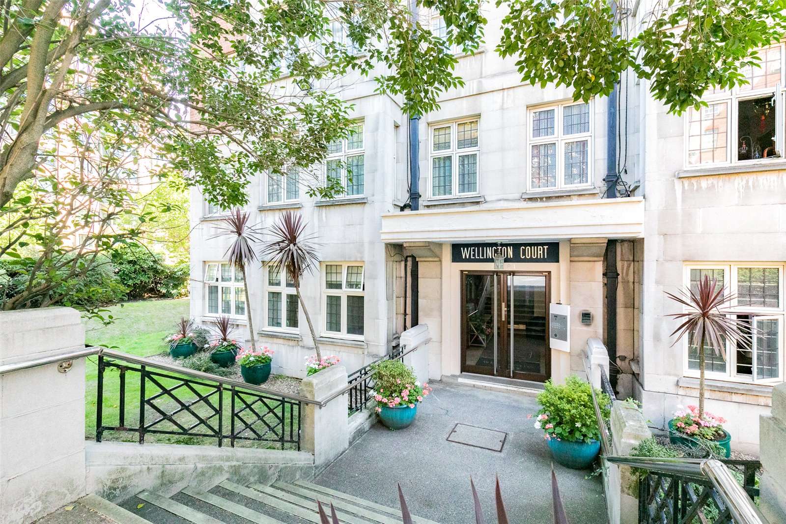 Wellington Court, 5567 Wellington Road, London, NW8 9TD Property for