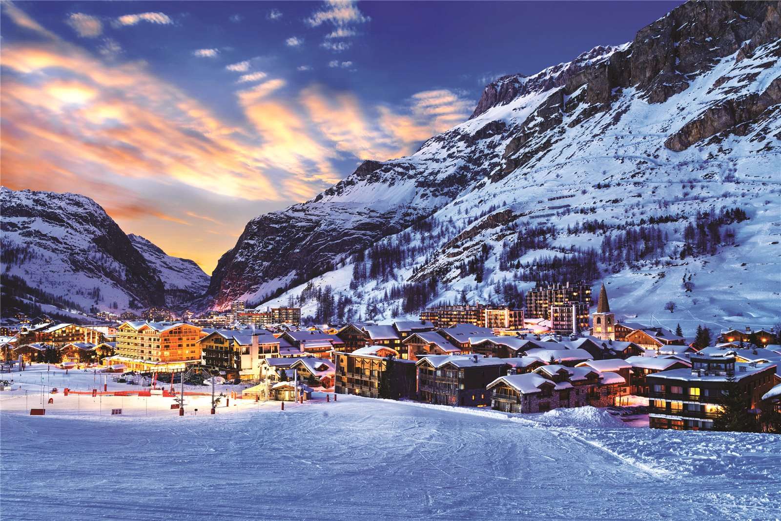Chalet, Val D'Isere Case nuove in vendita Savills