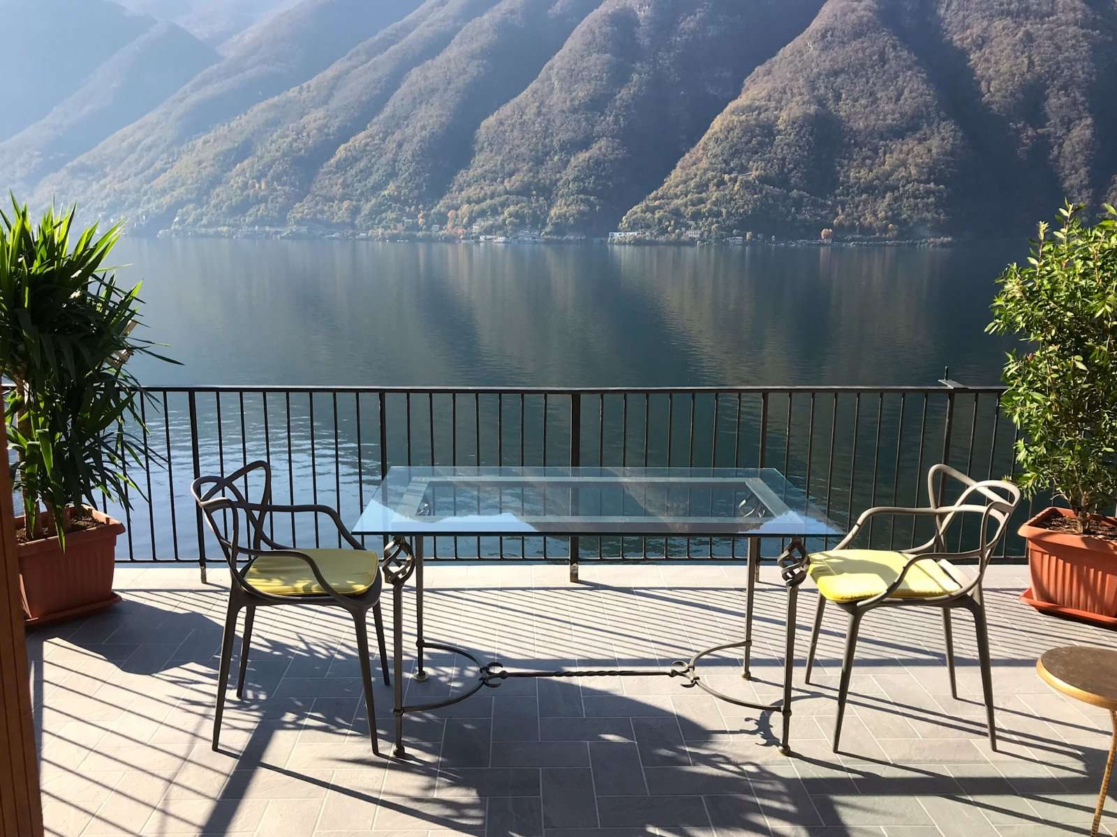 Lakeshore Apartment, Via Nesso, Lake Como Property for