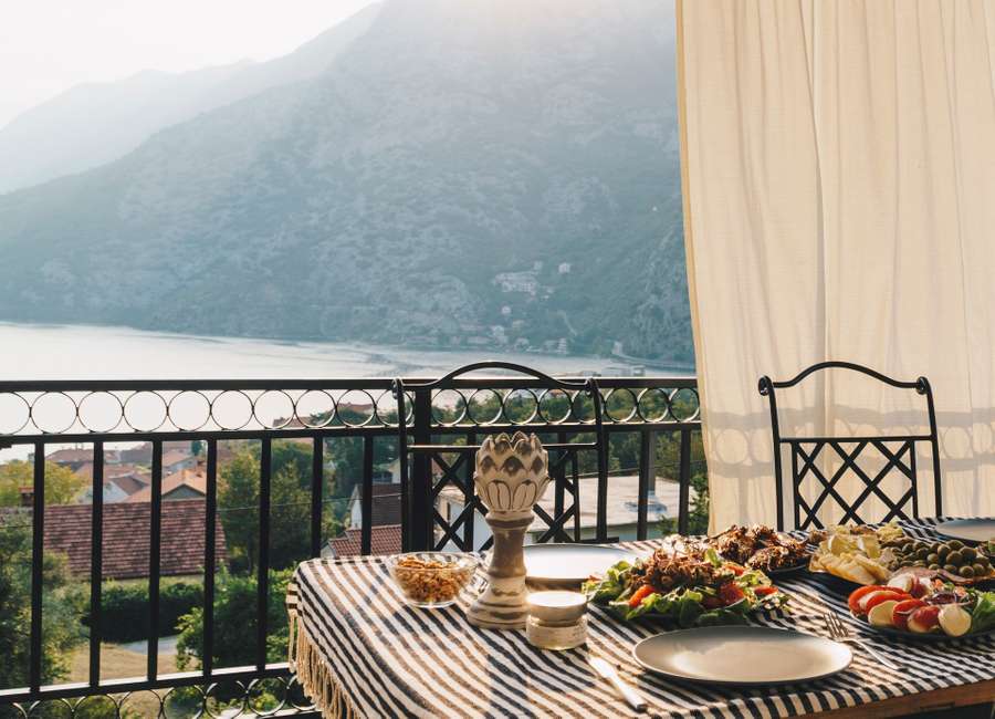 Luxury TwoBedroom Apartment, Risan, Kotor Bay, Montenegro, R2172 New