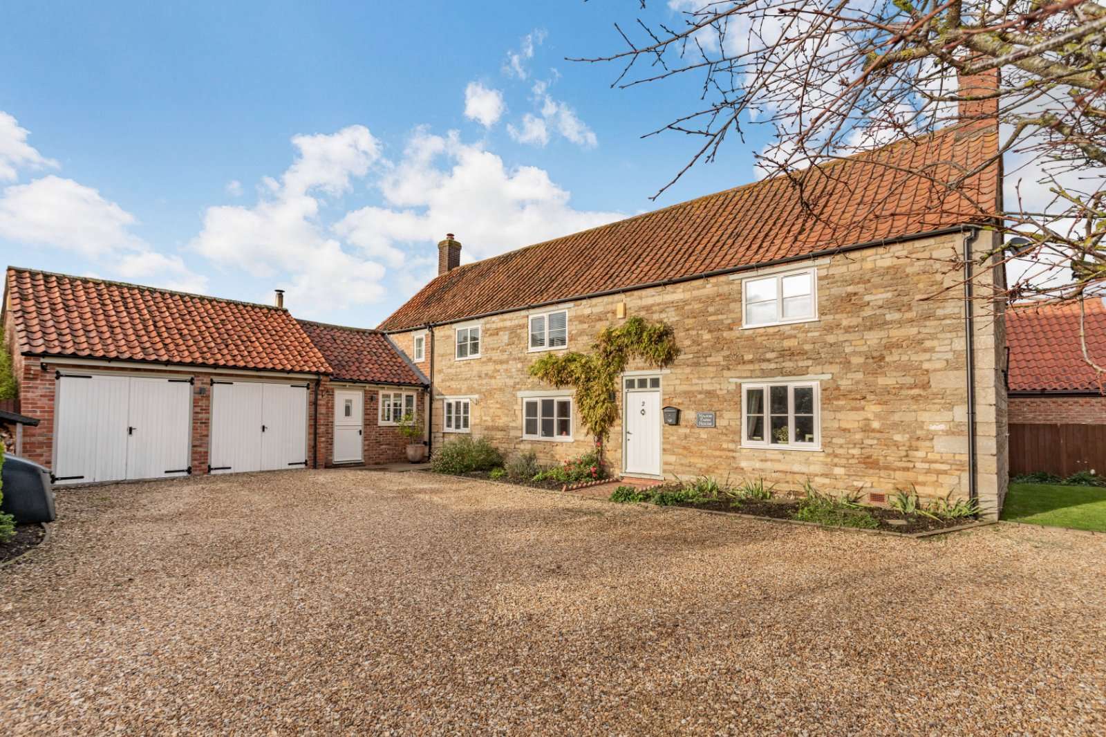 Barley Court, Hanthorpe, Bourne, Lincolnshire, PE10 0FD Property for