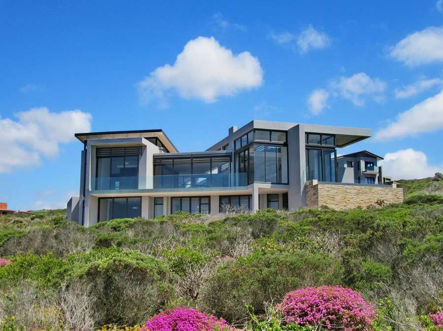 Pinnacle Point Drive, Pinnacle Point Estate, Mossel Bay, Western Cape