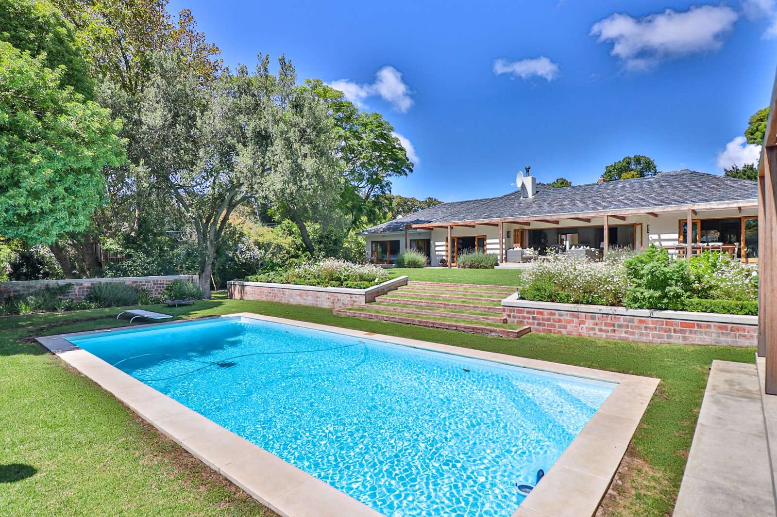 Sunningdale Road, Upper Kenilworth, Cape Town, 7708 Vlastnictví na