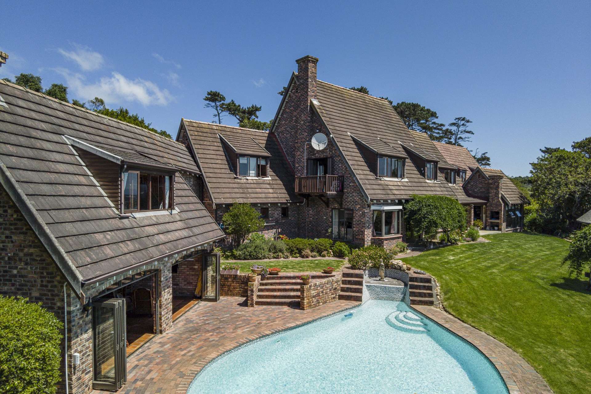 Heatherbank Road, Port Elizabeth, Eastern Cape, 6070