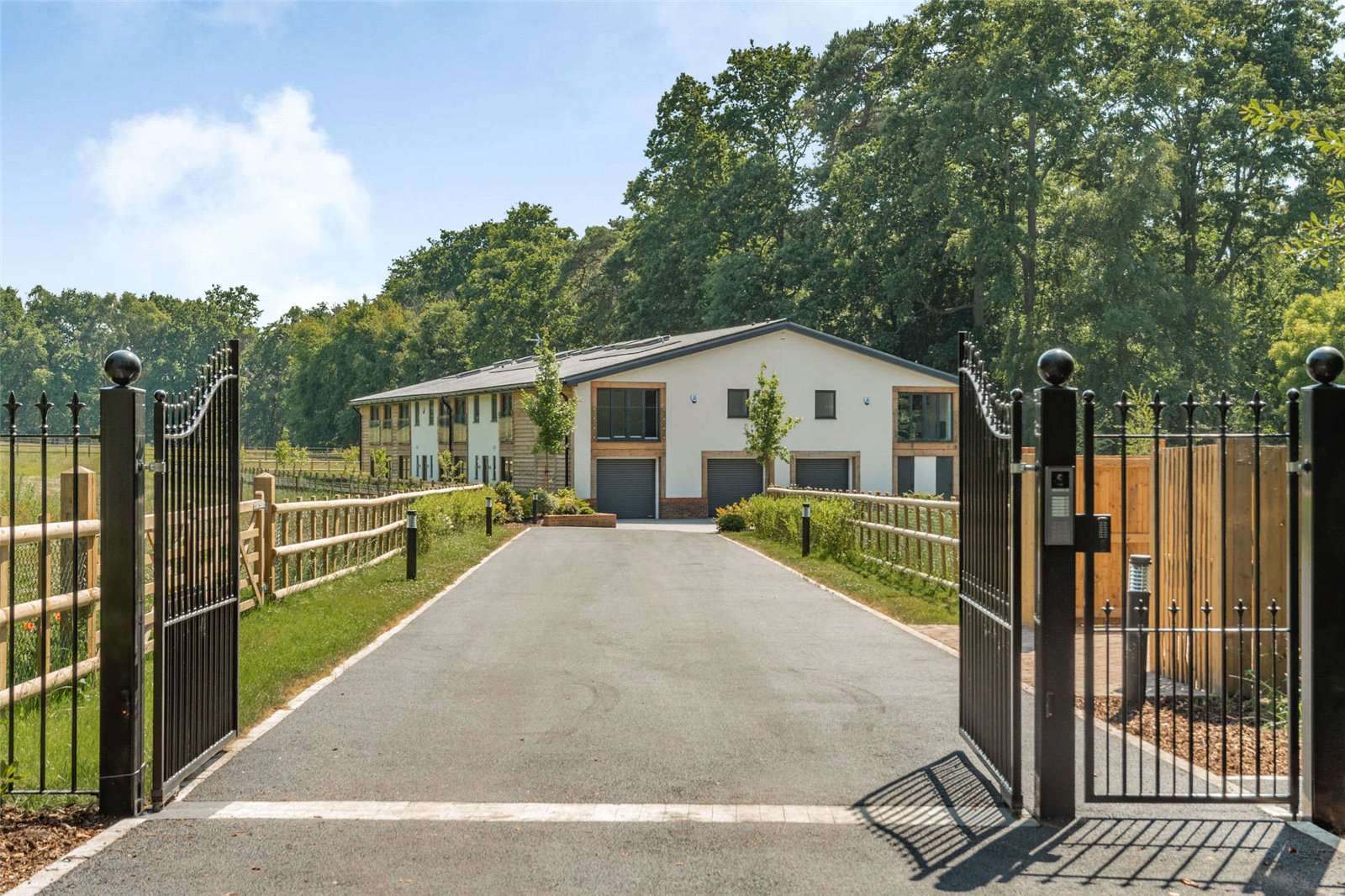 The Barn, Prince Albert Drive, Ascot, Berkshire, SL5 8AH Ngôi nhà mới