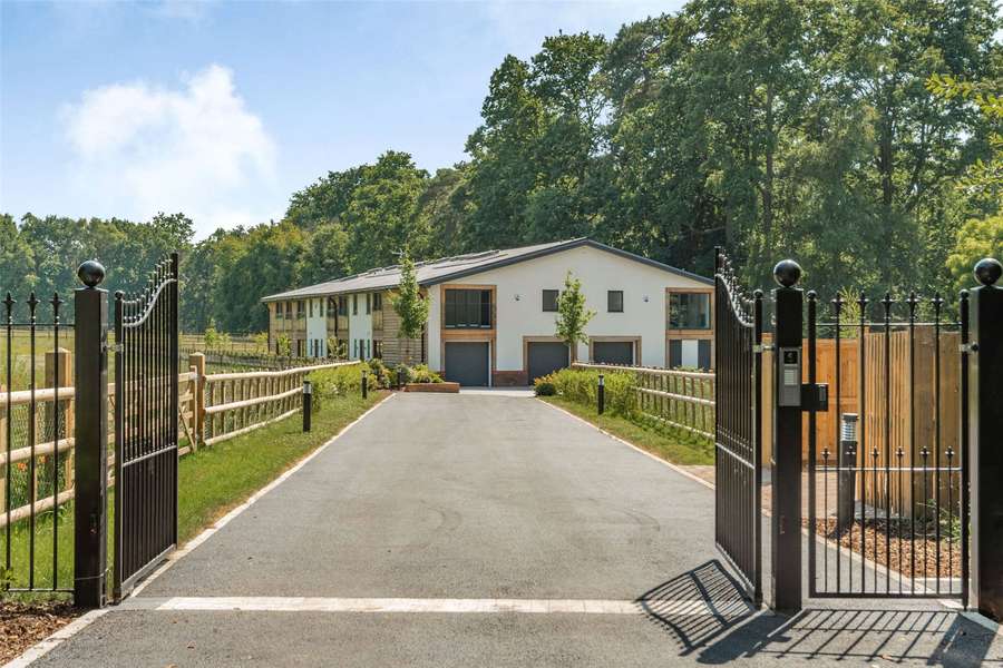 The Barn, Prince Albert Drive, Ascot, Berkshire, SL5 8AH Ngôi nhà mới để bán Savills