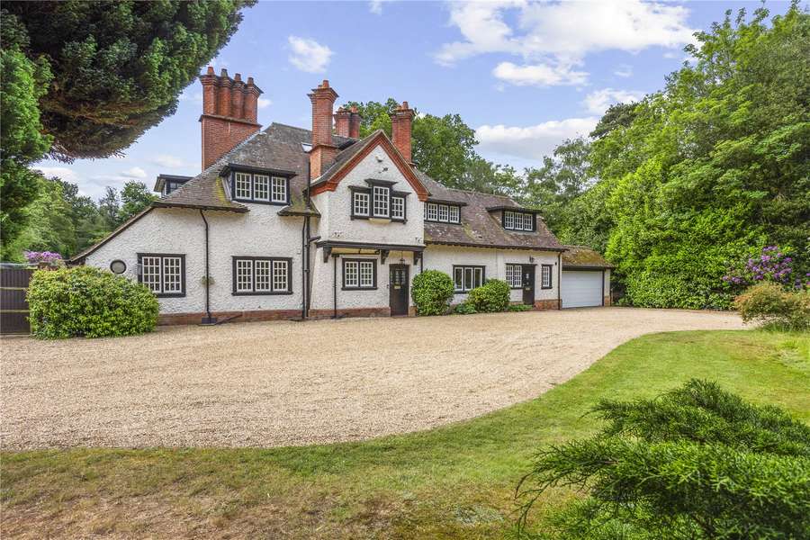 Fleet Hill, Finchampstead, Wokingham, Berkshire, RG40 4LJ Property for sale Savills
