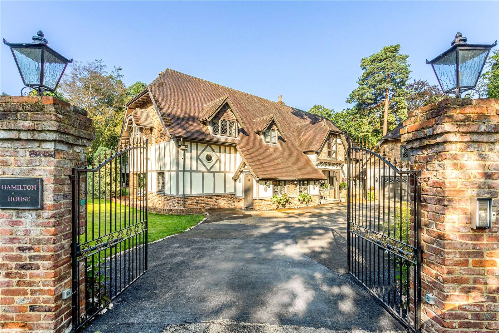 Larch Avenue, Sunninghill, Berkshire, SL5 0AP Bất động sản để bán