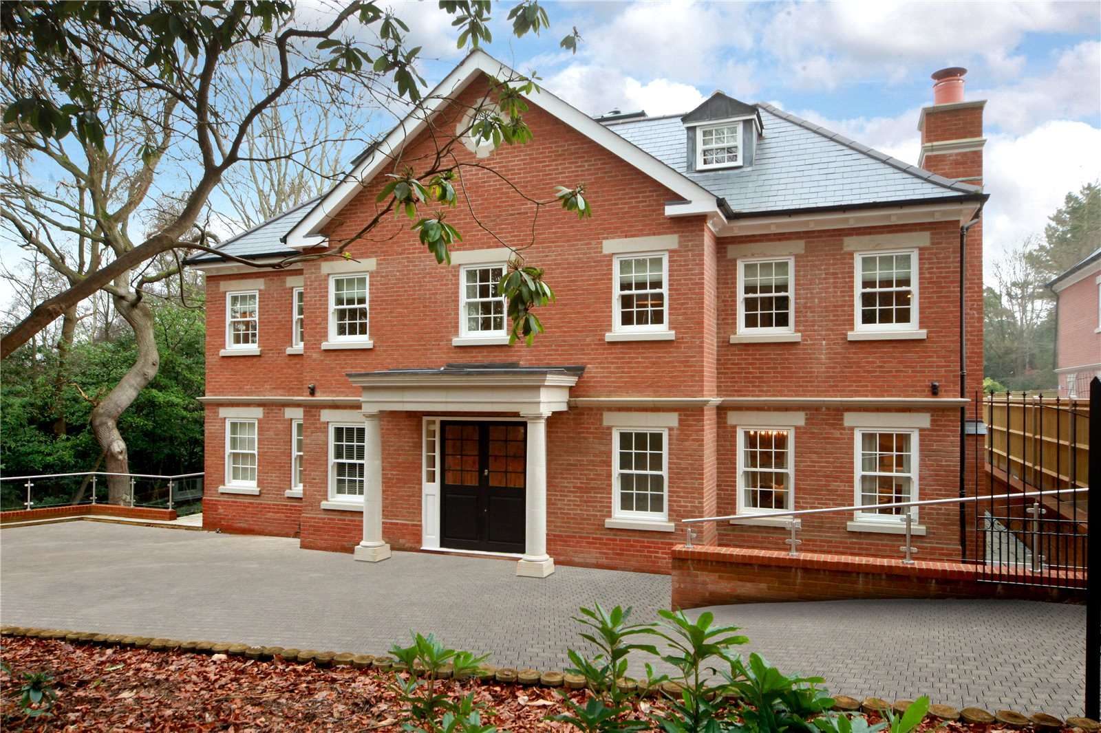 Kings Road, Sunninghill, Berkshire, SL5 0AG Property for sale Savills