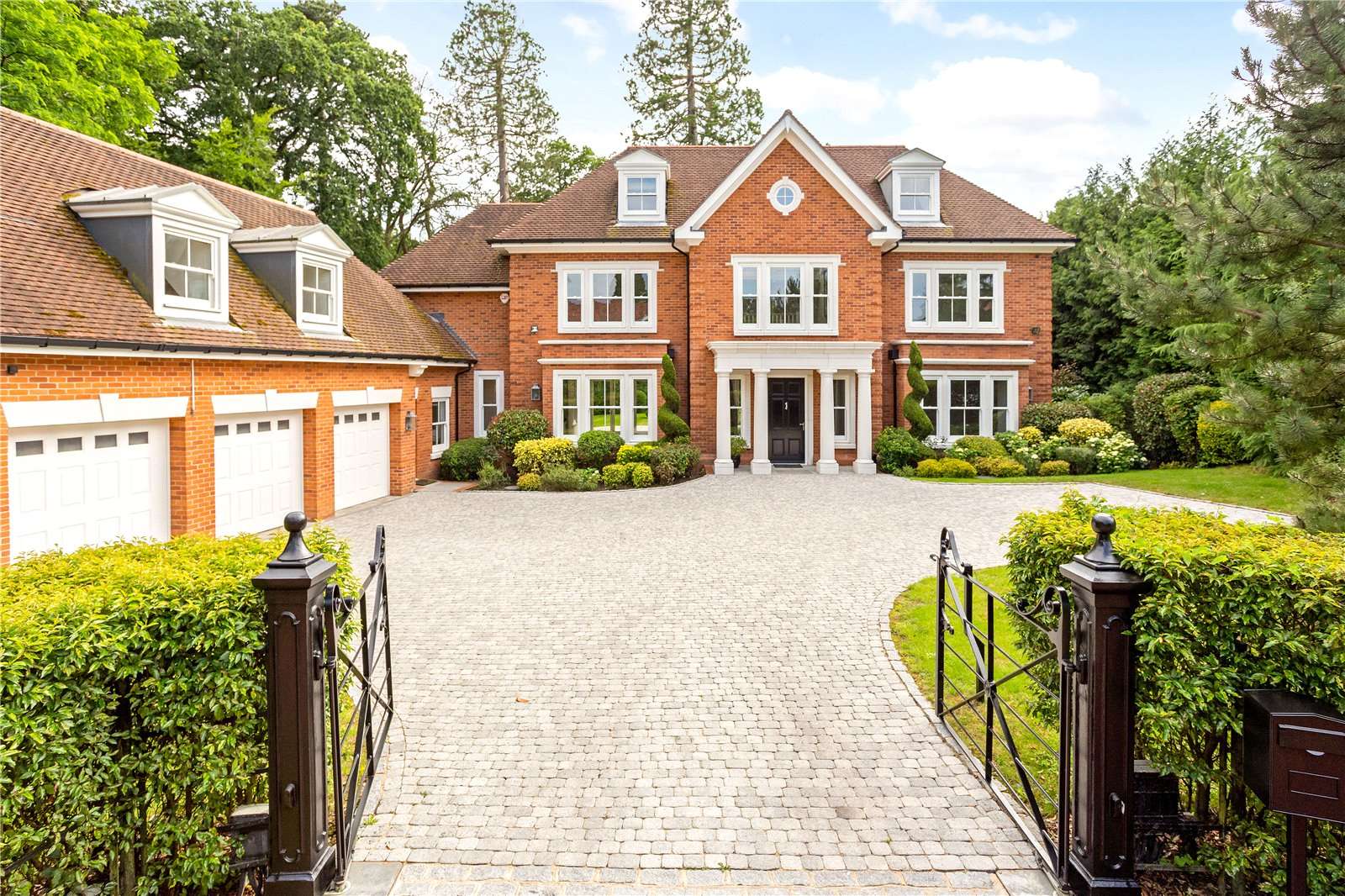 Savills Holland Place, Bagshot Road, Ascot, Berkshire, SL5 9JP
