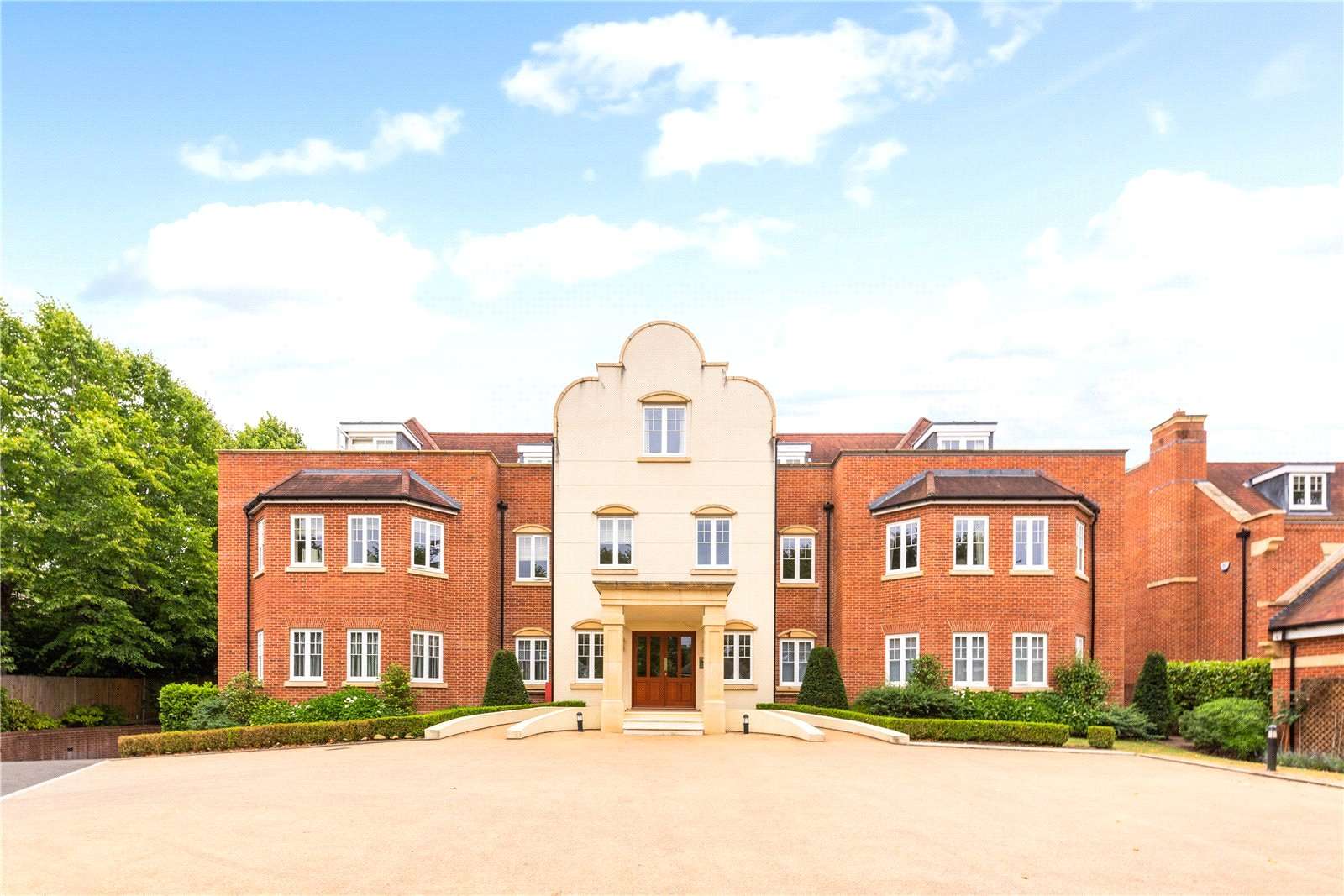 Laggan House, Lady Margaret Road, Sunningdale, Berkshire, SL5 9QH