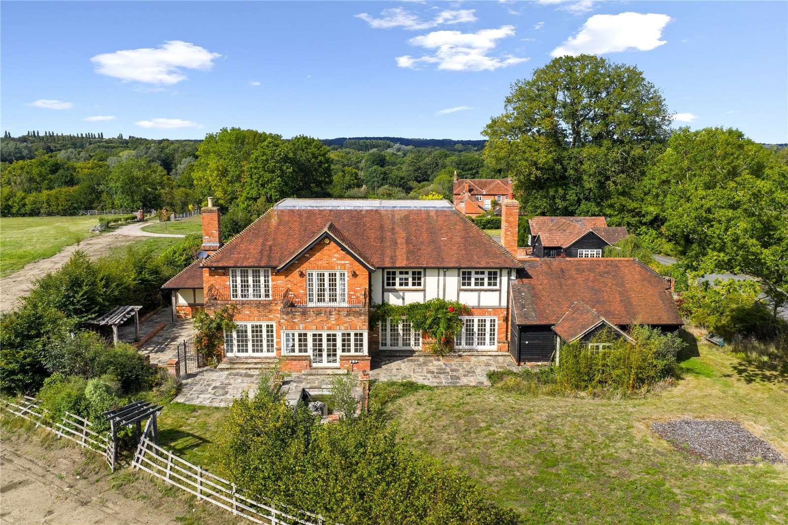 Scotts Grove Road, Chobham, Woking, Surrey, GU24 8DP | Property for sale | Savills