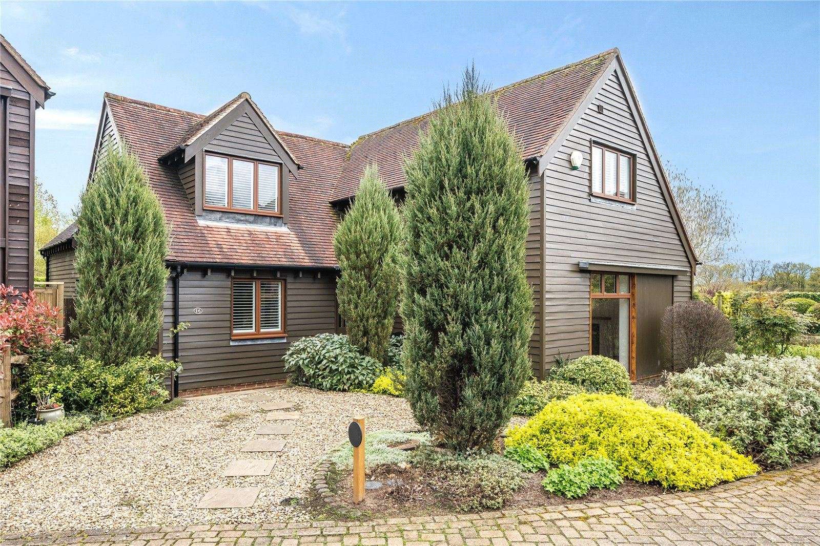 Hildenbrook Farm, Riding Lane, Hildenborough, Tonbridge, TN11 9JN