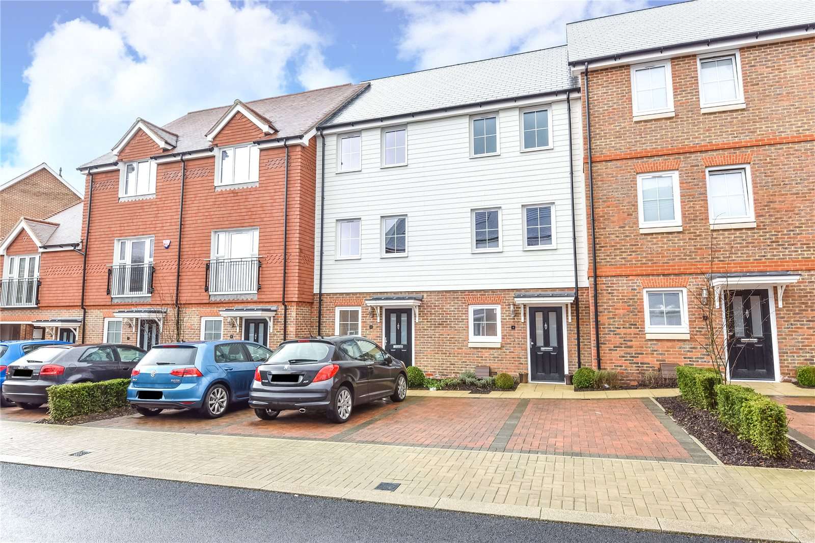 Woodland Road, Dunton Green, Sevenoaks, Kent, TN14 5GD Property to