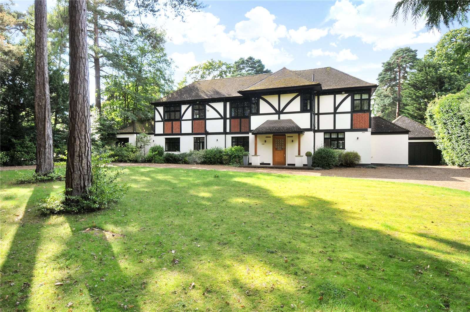Forest Drive, Keston, Kent, BR2 6EE Property to rent Savills