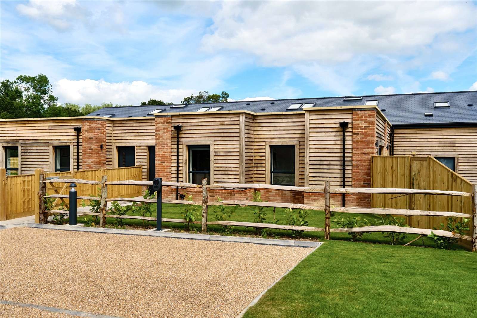 Tandridge Lane, Tandridge, Oxted, Surrey, RH8 9NS New homes to rent