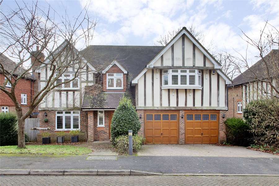 Whitebeam Close, Kemsing, Sevenoaks, Kent, TN15 6DZ Property for sale