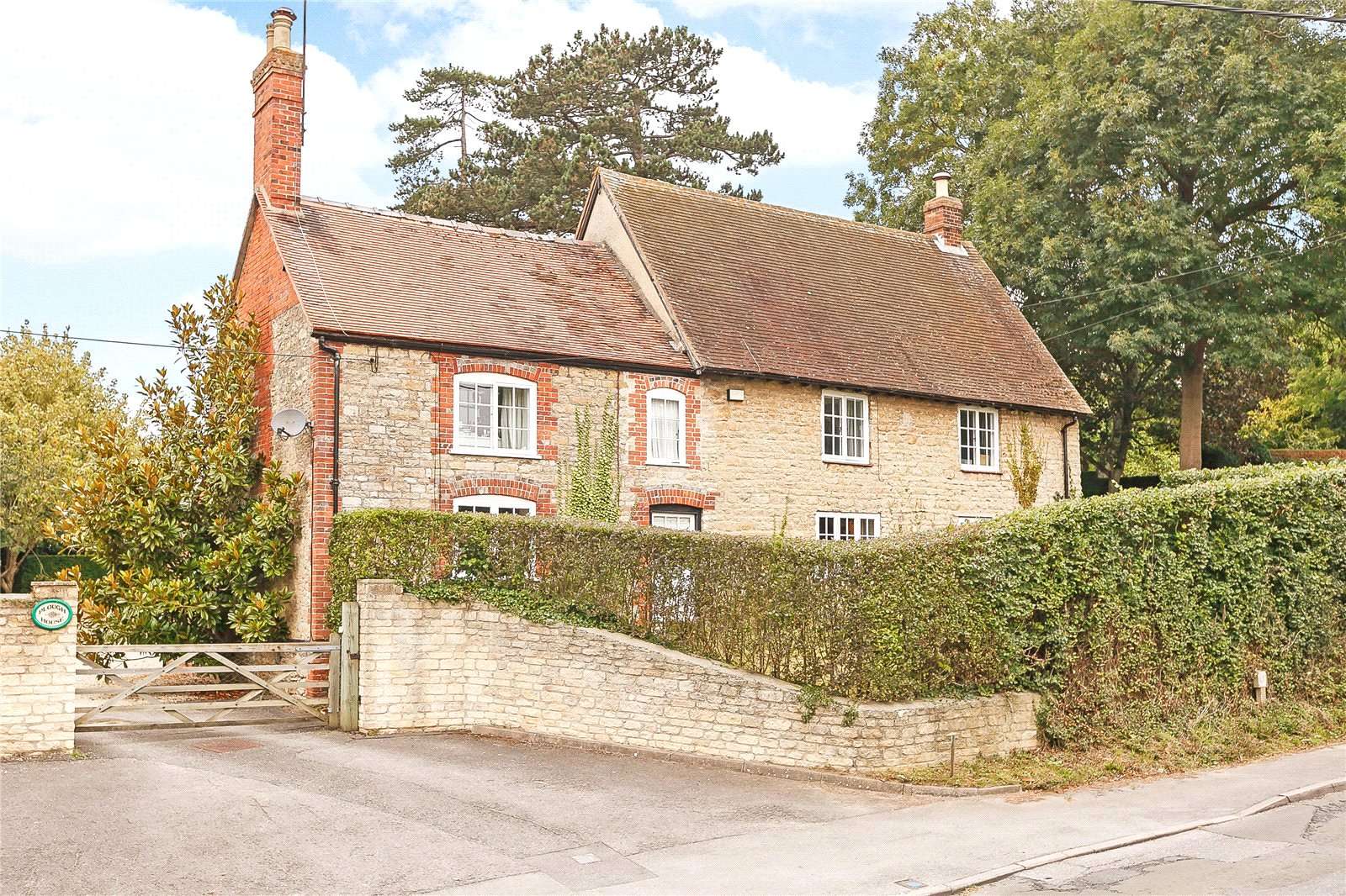 Savills Stadhampton Road, Little Milton, Oxfordshire, OX44 7QD