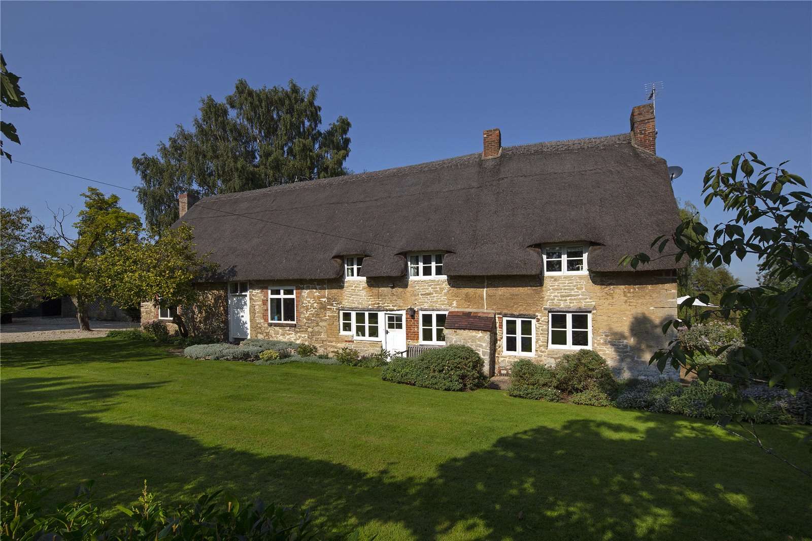 Savills Off London Road, Milton Common, Thame, Oxfordshire, OX9 2JN