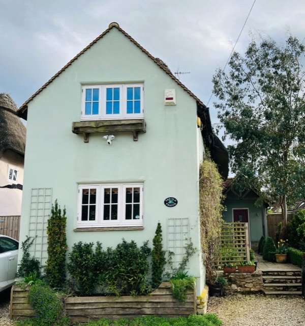 Frog Lane, Cuddington, Aylesbury, Buckinghamshire, HP18 0AX Property