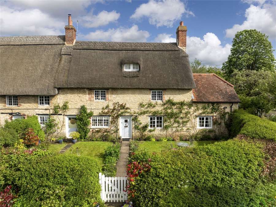 Canal Yard, Thrupp, Kidlington, Oxfordshire, OX5 1JZ Property for sale Savills