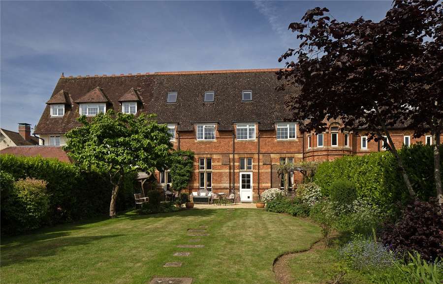 Holyrood House, Church End, South Leigh, Witney, OX29 6US Property