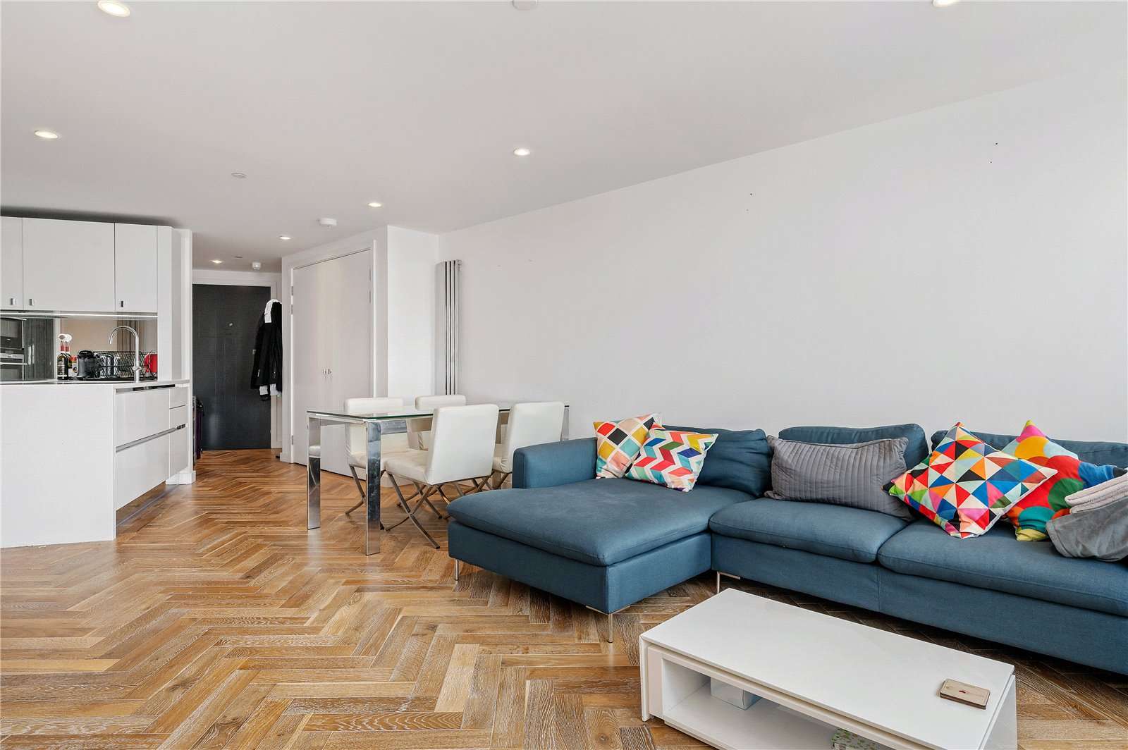 Eagle Point, City Road, London, EC1V 1AT Bất động sản cho thuê Savills