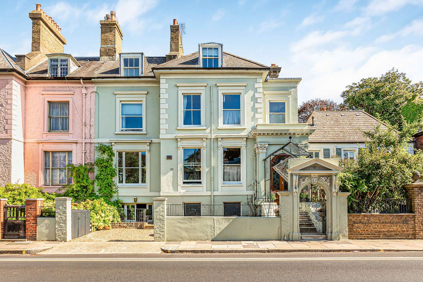 Strawberry Vale, Twickenham, TW1 4SJ Property for sale Savills