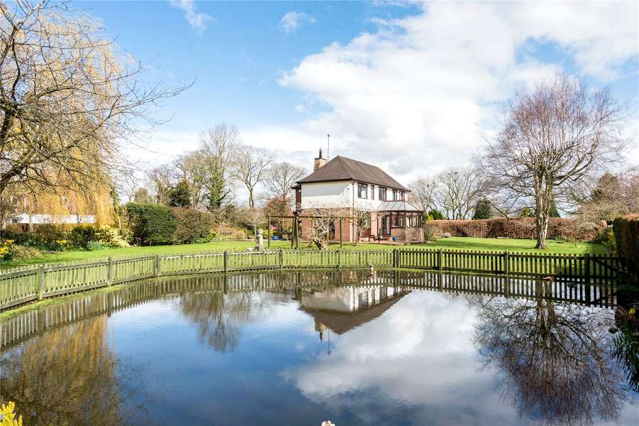Savills Well Lane Mollington Chester Ch1 6ld Properties For