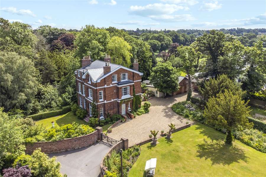 Oakfield Road, Childer Thornton, Ellesmere Port, Cheshire, CH66 7NX