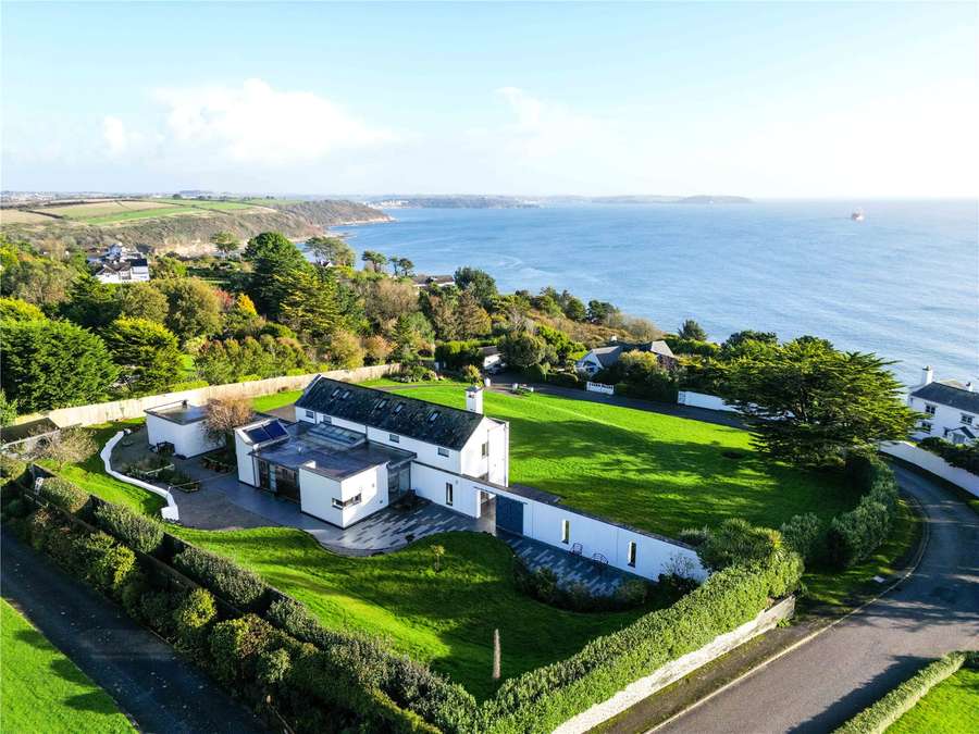 Trelawney Close, Maenporth, Falmouth, Cornwall, TR11 5HS Property for