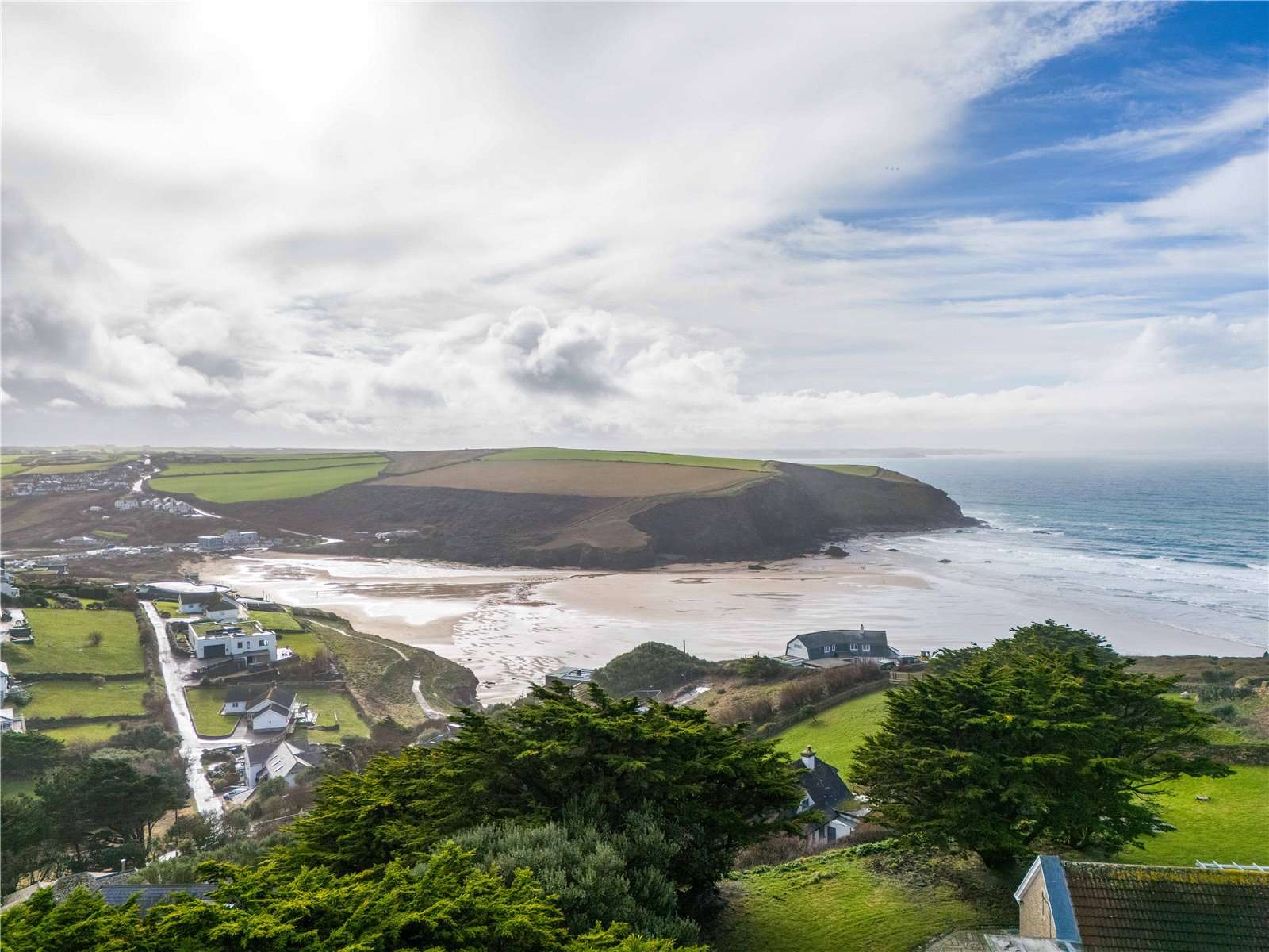 Trenance, Mawgan Porth, Newquay, Cornwall, TR8 4BZ Property for sale