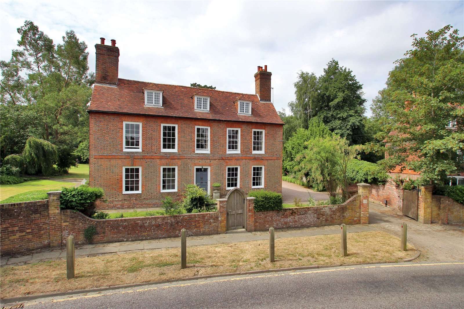 Savills Smallhythe Road, Tenterden, Kent, TN30 7LL Properties to rent