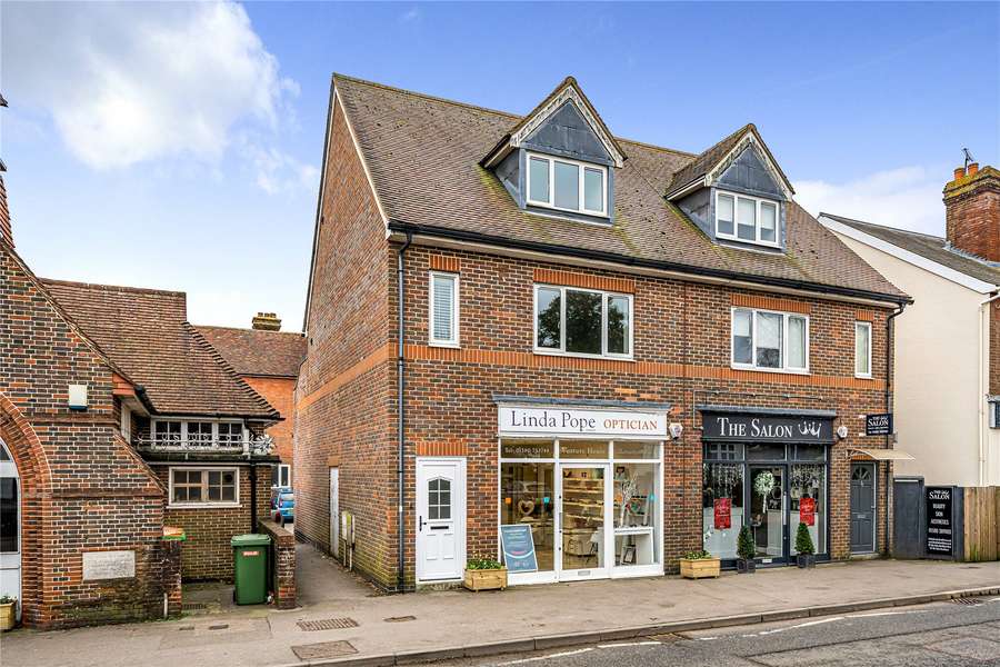Rye Road, Hawkhurst, Cranbrook, Kent, TN18 4EY Property to rent Savills