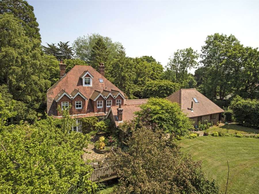 Savills Little London Road Heathfield East Sussex Tn21 0bj