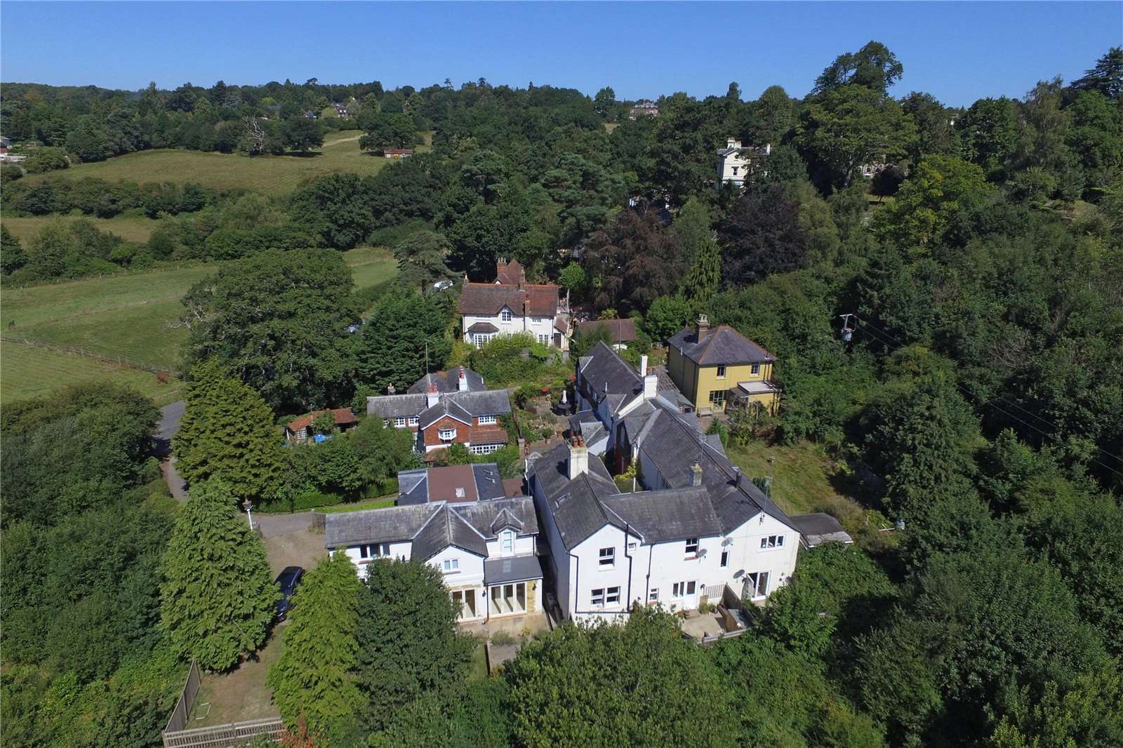 1, 2 3A/B, 4 Hungershall Park Close, High Rocks Lane, Tunbridge Wells, Kent, TN4 8NH Bất động