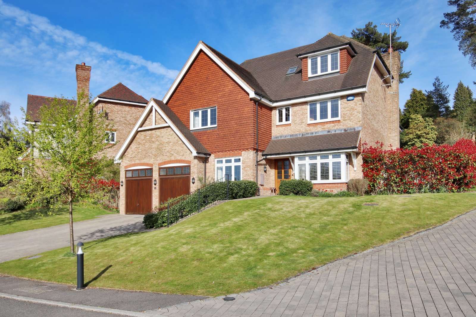 Savills Gorsedene Close, Crowborough, East Sussex, TN6 1FJ Property