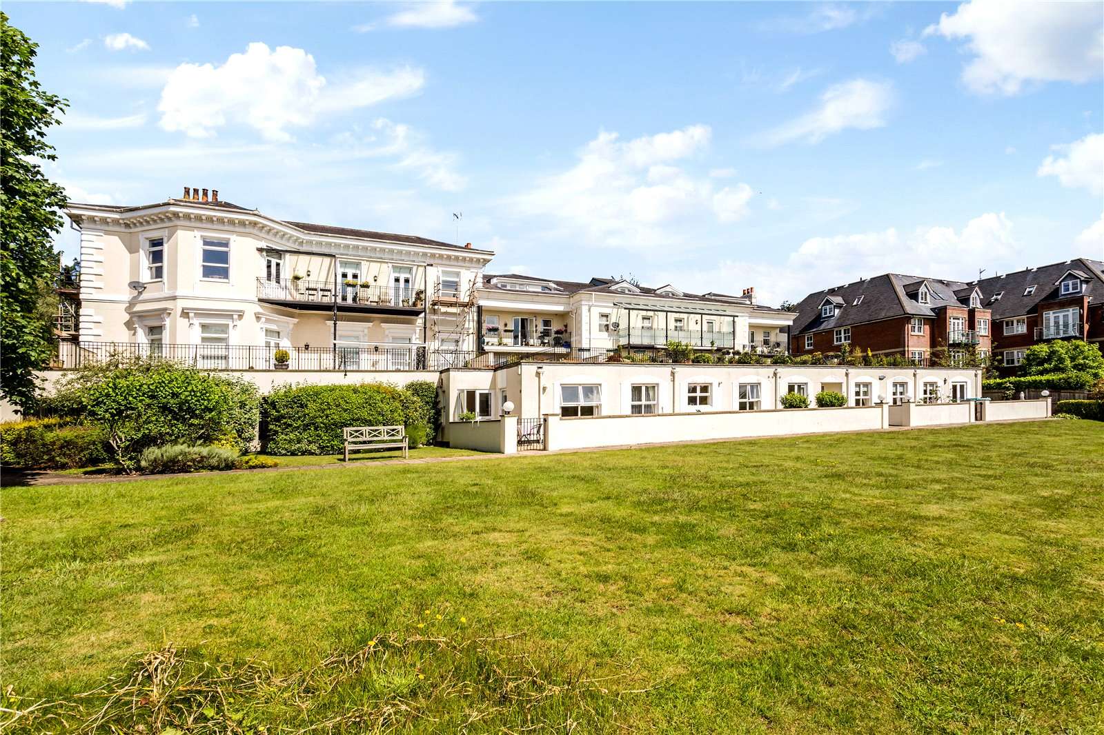 Savills Parkview, 2 Trinity Close, Tunbridge Wells, Kent, TN2 3PP