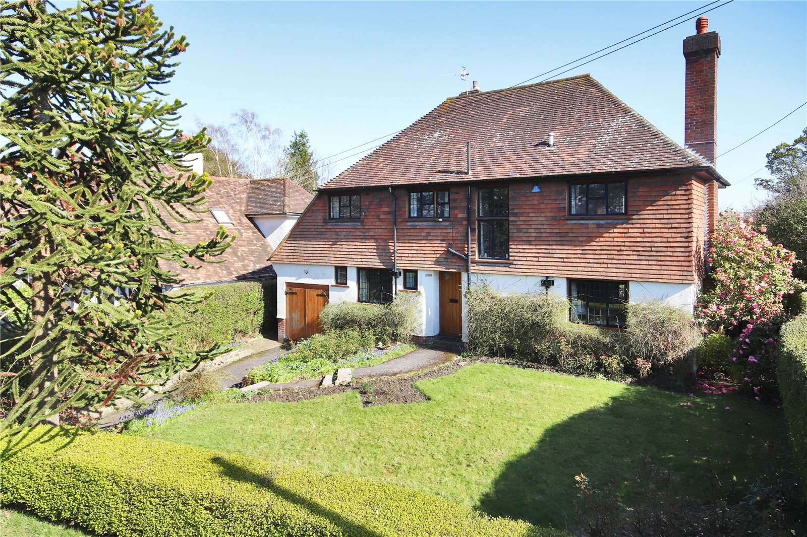 Forest Road, Tunbridge Wells, Kent, TN2 5JP คุณสมบัติ รอขาย Savills