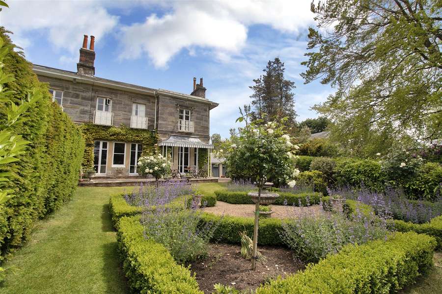 Calverley Park, Tunbridge Wells, Kent, TN1 2SH Property for sale