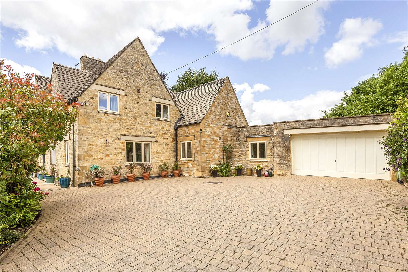 Property to rent in Stow on the Wold, Gloucestershire Savills