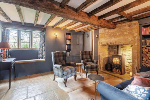 Chipping Campden Period Cottage with Secluded Gardens 1