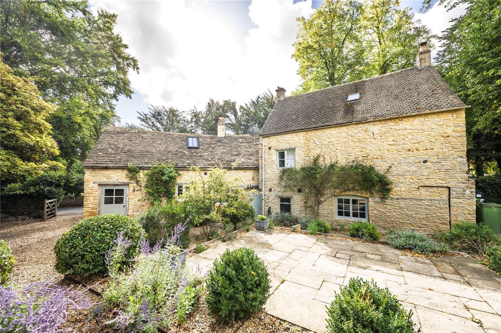 Upper Slaughter, Cheltenham, Gloucestershire, GL54 2JD | Property for sale | Savills
