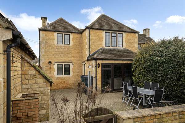 Chipping Campden Period Cottage with Secluded Gardens 5