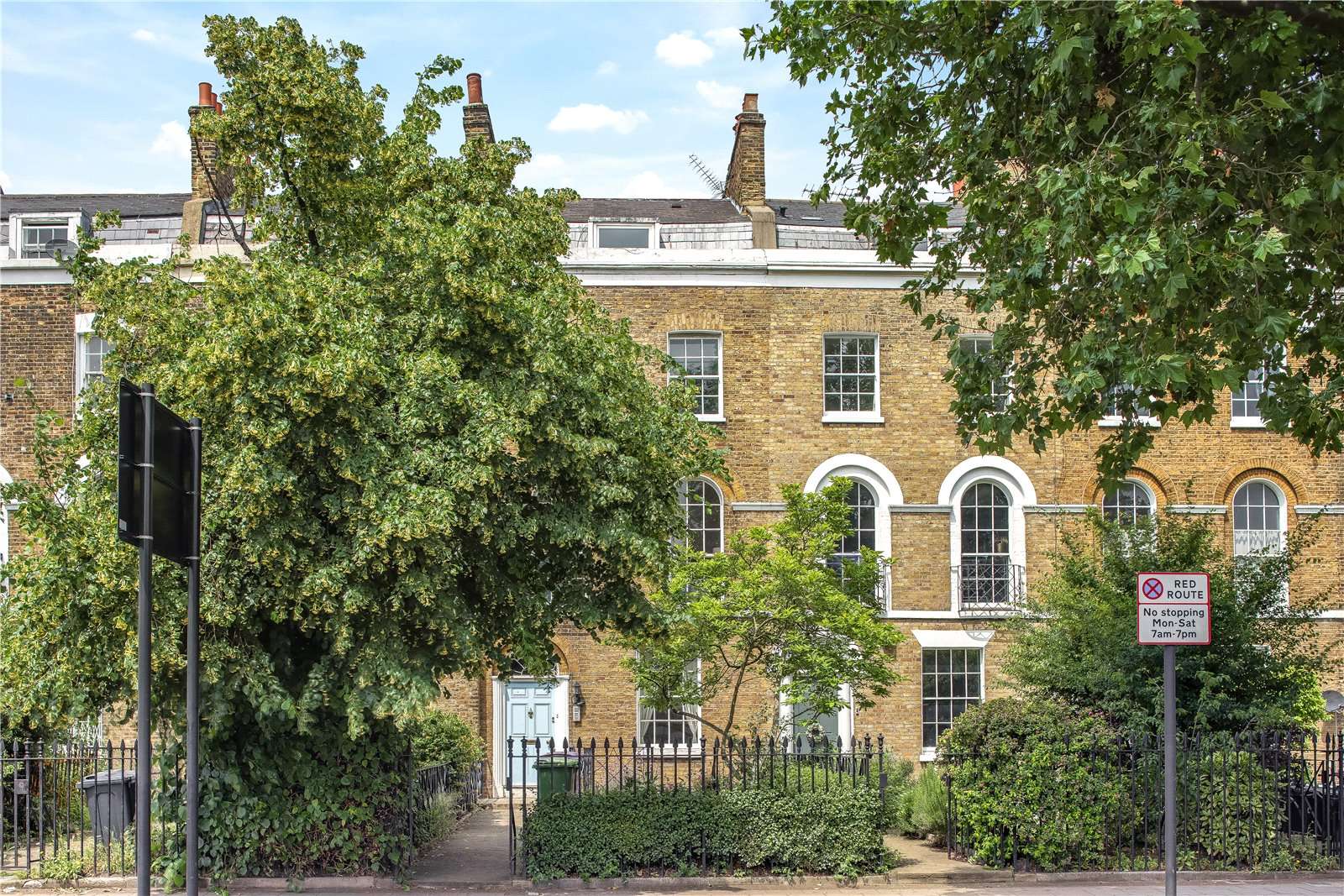 Mile End Road, London, E3 4PB Proprietà in vendita Savills