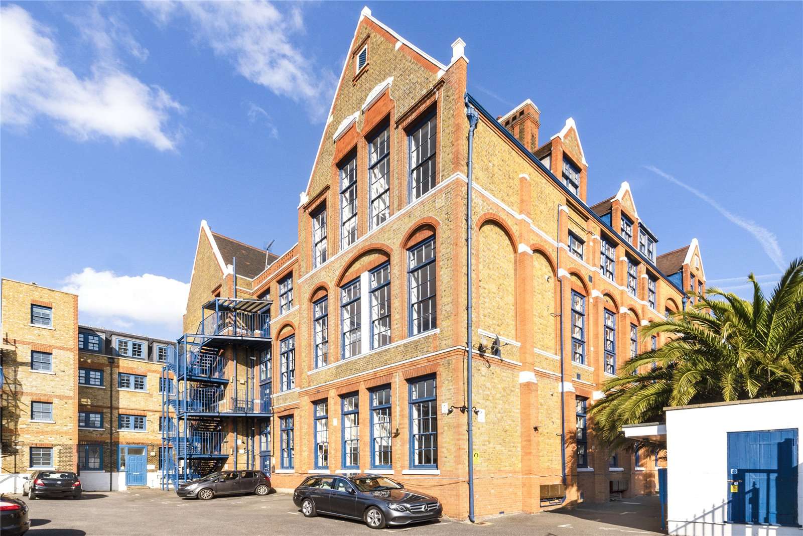Royal Gate Apartments, 1 Rutland Road, South Hackney, London, E9 7TT