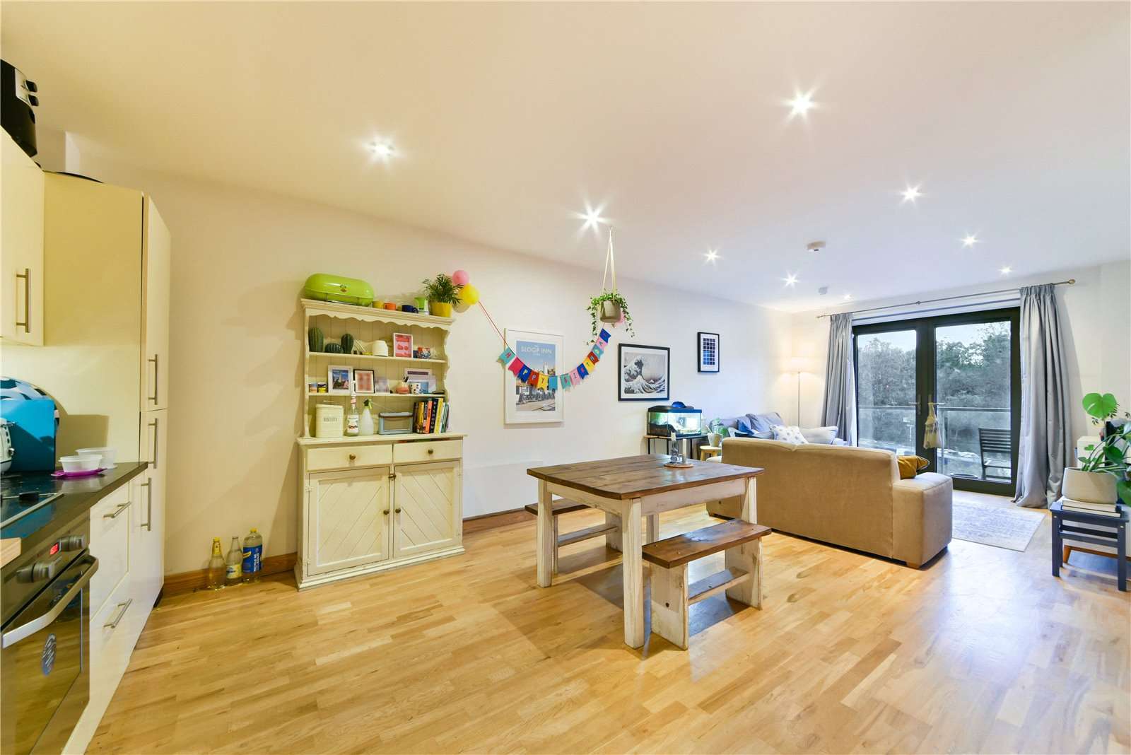 Wick Lane, London, E3 2PW Bất động sản để bán Savills